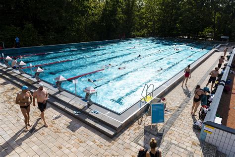 swimming pokies|Photos of the First Topless Summer At Berlin’s Public Pools